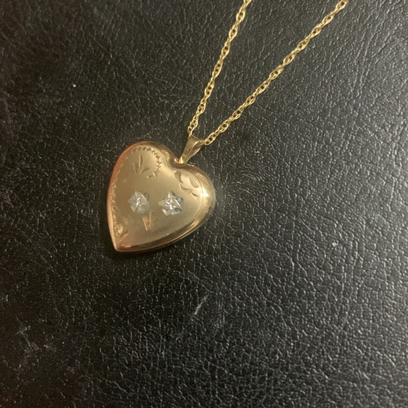 14k GF Heart Locket w / 18 in chain - Picture 2 of 7